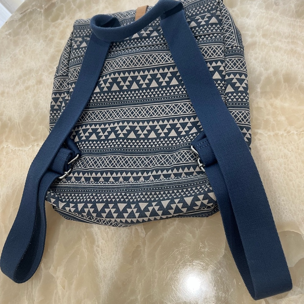 Tom’s Patterned Backpack - image 3